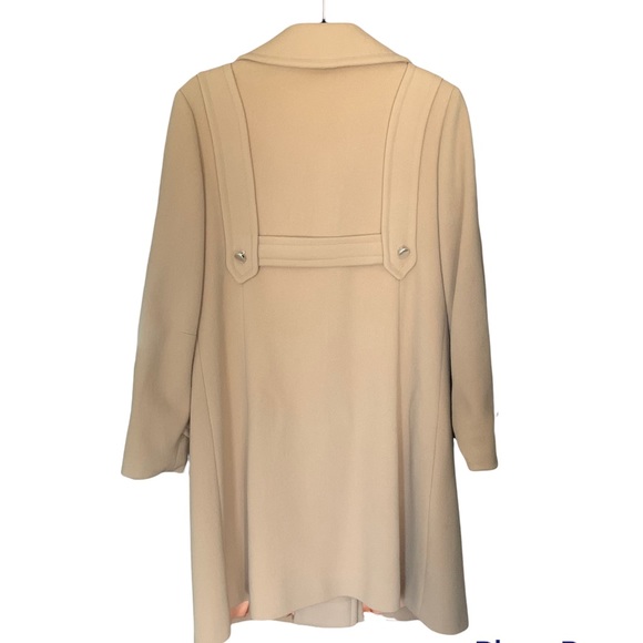 Vintage 1960’s Pickfair Place coat in camel wool with bronze lining - Picture 2 of 11